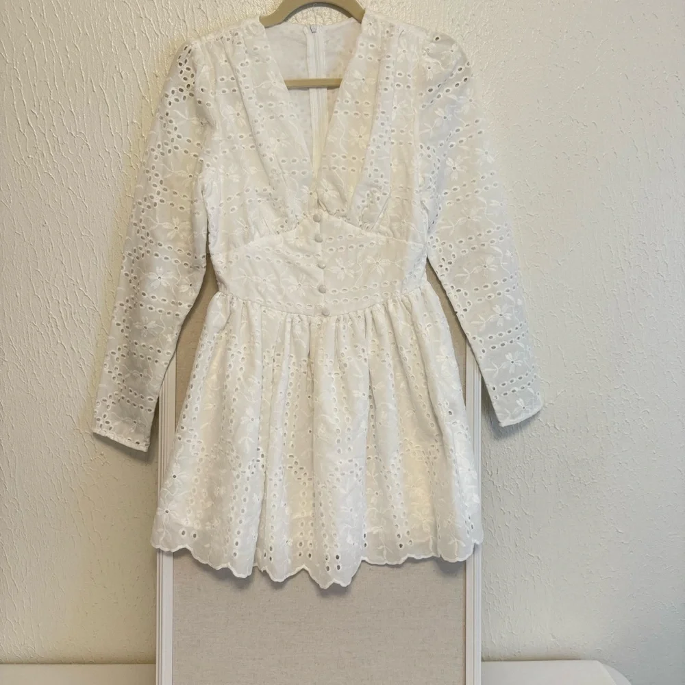 Never Worn Elegant White Eyelet Dress - Picture 8 of 14